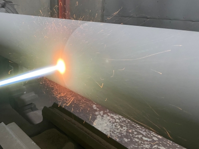 Phun kim loại bảo vệ bề mặt trục