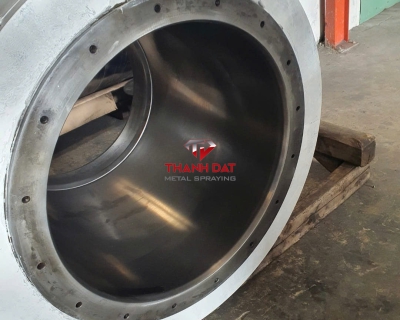 Phun phủ phục hồi lòng xi lanh thủy lực