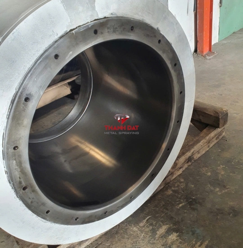 Phun phủ phục hồi lòng xi lanh thủy lực